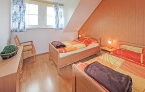 2 Schlafzimmer, Reisekinderbett, kostenloses WLAN