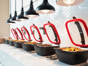 Free daily buffet breakfast  - Holiday Inn Express Beijing Zhongguancun Tech Park by IHG (Beijing)