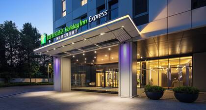 Holiday Inn Express Shanghai Changfeng Park by IHG