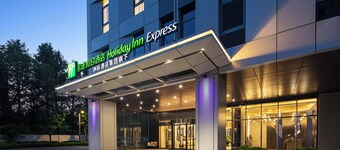 Holiday Inn Express Shanghai Changfeng Park by IHG