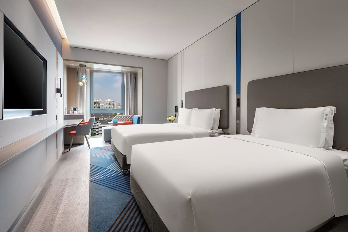 Standard Room, Multiple Beds | Premium bedding, down duvets, desk, laptop workspace