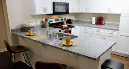 Great location! 6 mins to Ft. Cavazos. More amenities than a hotel. Pet-loving!