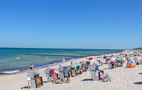 Una spiaggia nelle vicinanze
