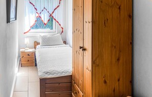 1 quarto, berço de viagem