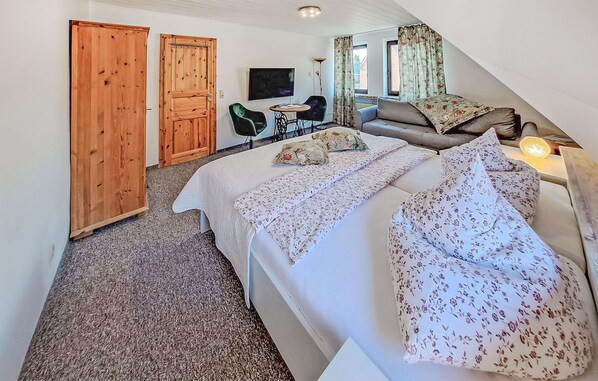 1 soverom, wi-fi (mot et tillegg) og sengetøy