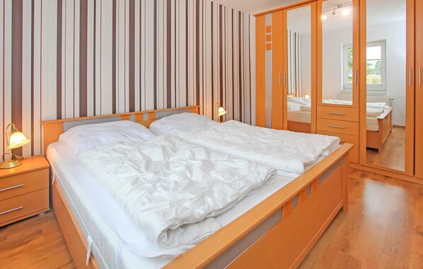 2 Schlafzimmer, Reisekinderbett, kostenloses WLAN, Bettwäsche