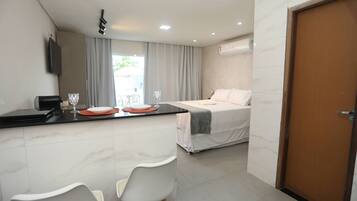 1 bedroom, hypo-allergenic bedding, pillow-top beds