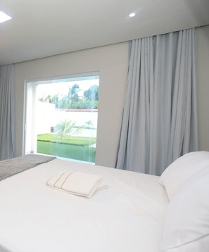 Departamento básico | 1 habitación, ropa de cama hipoalergénica y camas con pillow-top 