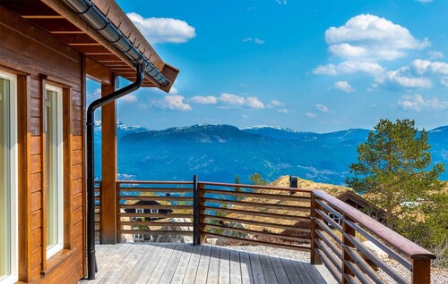 3 bedroom amazing home in Vrådal