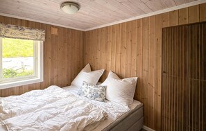 3 bedrooms, travel crib, free WiFi