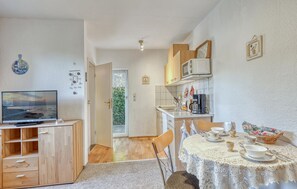 Kjøleskap, kokeplater og oppvaskmaskin