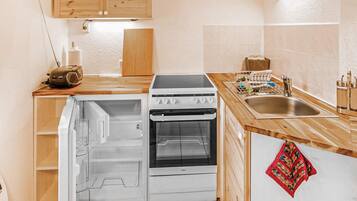 Kühlschrank, Ofen, Herdplatte