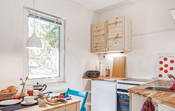 Kühlschrank, Ofen, Herdplatte