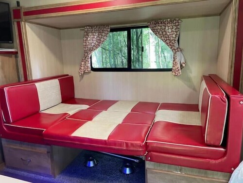 Retro Style Camper. SW Ocala-Near WEC-Comfy Bed
