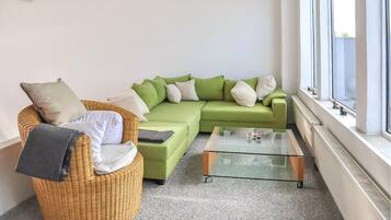 Fernseher, DVD-Player, Stereoanlage