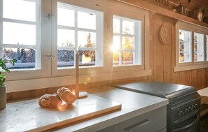 Fridge, stovetop, dishwasher, coffee/tea maker - 3 bedroom amazing home in Gol (Gol)