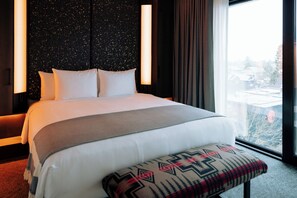 Premium bedding, pillowtop beds, minibar, in-room safe - Cascada (Portland)
