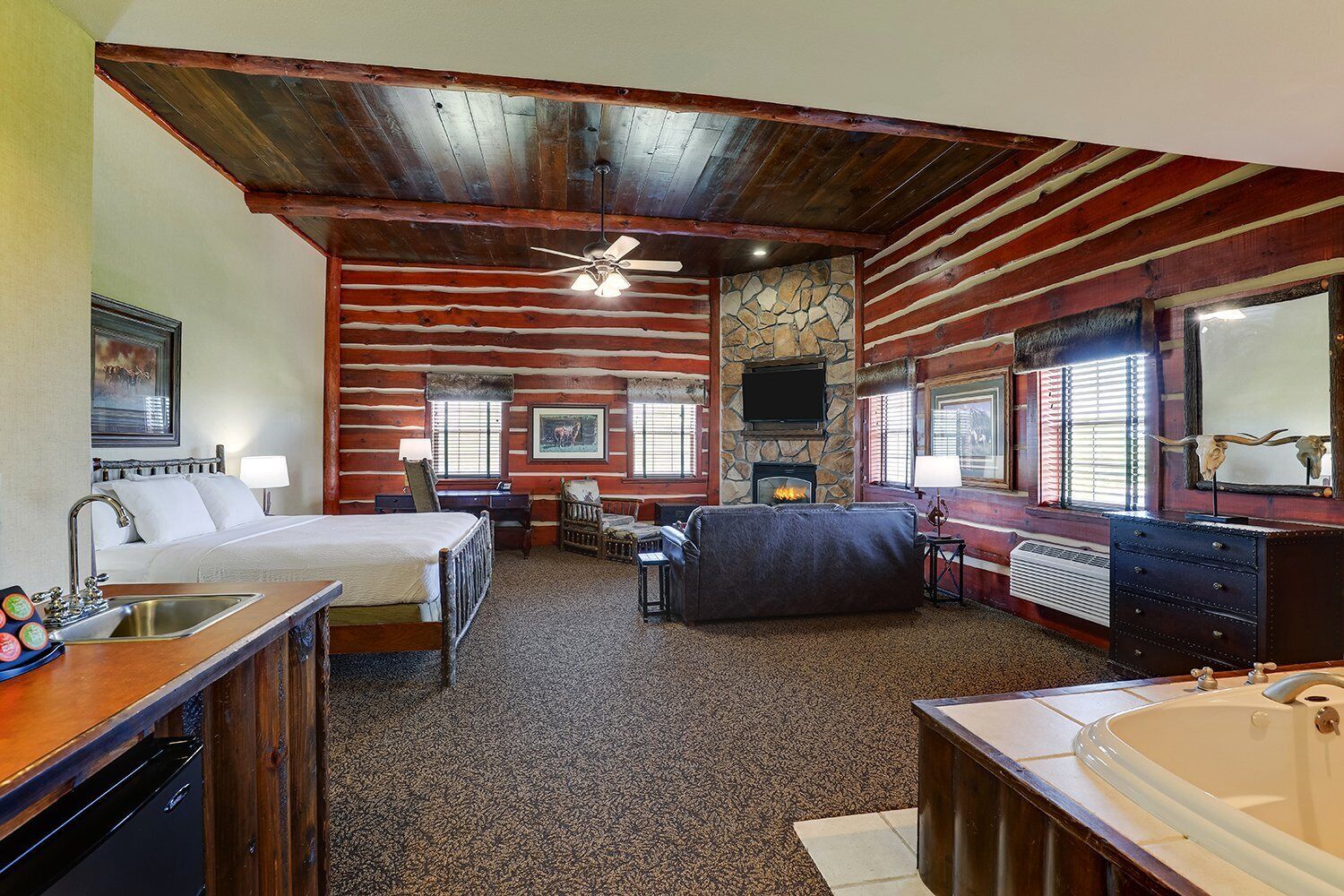 Rustic & Cozy Columbia Getaway: Heated Pool w/ Outdoor Patio! Parking