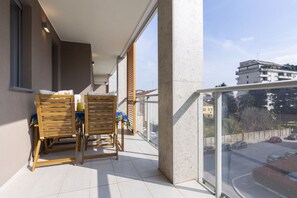 Property grounds - Glam Flat design bilo in Prada area, new with box (Milan)