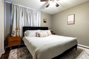 1 bedroom, WiFi, bed sheets - Maple Heights Serenity Libby Unit 2 (Maple Heights)