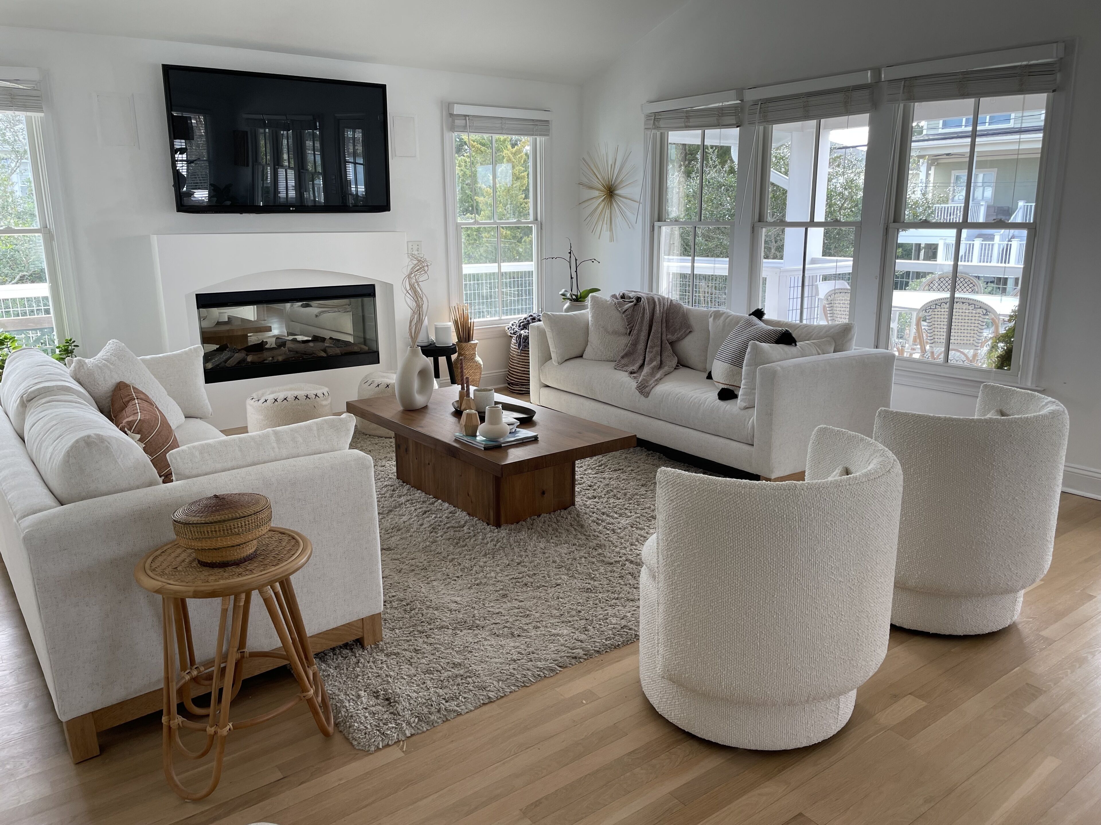 Perfect location with water view, swim/kayak launch, hot tub & gourmet kitchen  