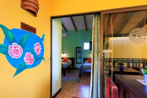 Free WiFi, bed sheets - Hotel La Casa de las Flores Cahuita (Cahuita)