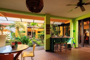 Desayuno continental incluido todos los días 