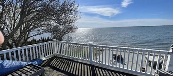 Waterfront Slice of Heaven