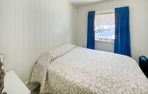 3 bedrooms, free WiFi, bed sheets