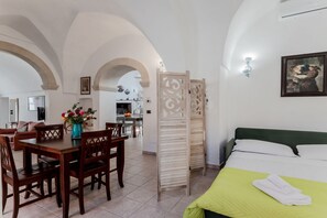 1 bedroom, iron/ironing board, WiFi, bed sheets
