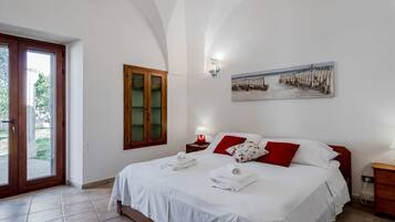1 chambre, fer et planche Ă repasser, Wi-Fi, draps fournis