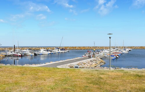 2 bedroom amazing home in Gärsnäs