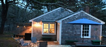 Cape Cottage with 5 beds, large deck, and less than 10 minute walk to the beach!