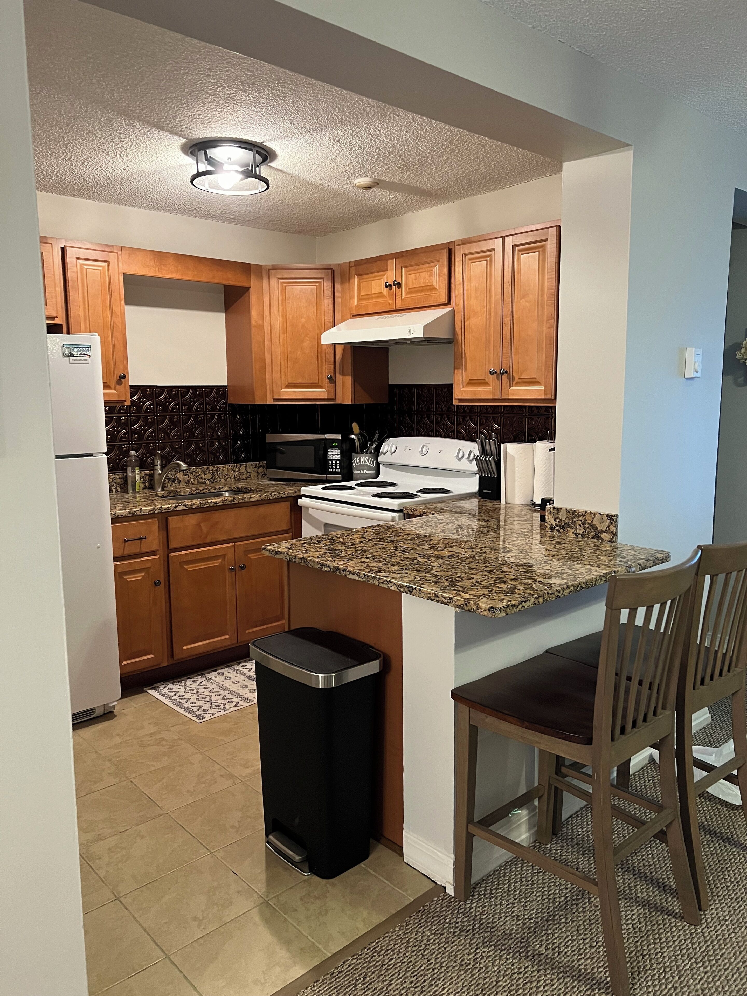 冰箱、微波炉、烤箱、炉灶