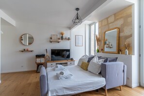 2 camere, una scrivania, Wi-Fi, lenzuola