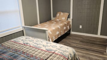 2 bedrooms, free WiFi, bed sheets