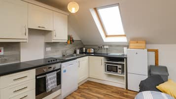 Fridge, microwave, oven, dishwasher