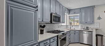 Keller's Charm by Bear Creek Park - Pool, Fire Pit, 4BR