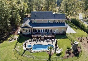 Exterior - Luxury lake-front family home with pool! (Apex)