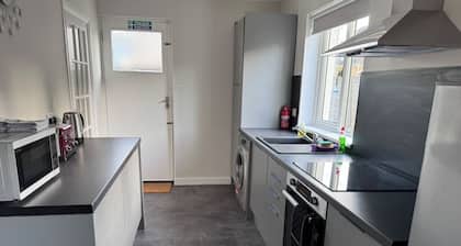 Woodside Residence - great for contractors