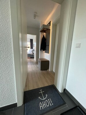 Interior - Zweite Heimat - Hochwertige Neubauwohnung Direkt am Wasser! (Krummhörn)