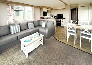 Unclassified image, 4 of 10, button - 3 bedroom accommodation in Sandgreen (Sandgreen)