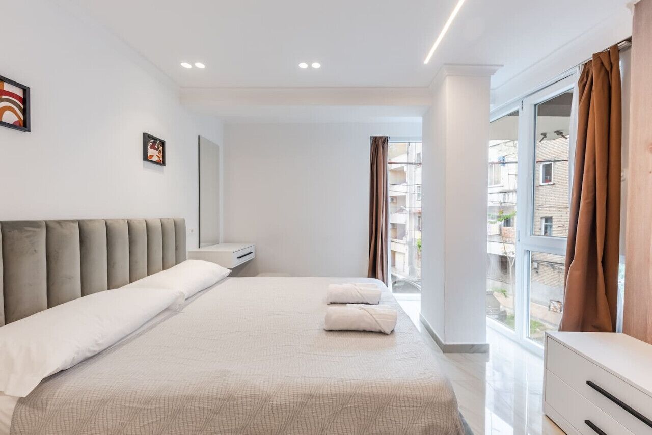 3 bedrooms, desk, iron/ironing board, WiFi