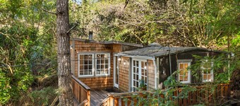 Cozy Riverview Cottage Retreat - walk to hiking trails & downtown Duncans Mills