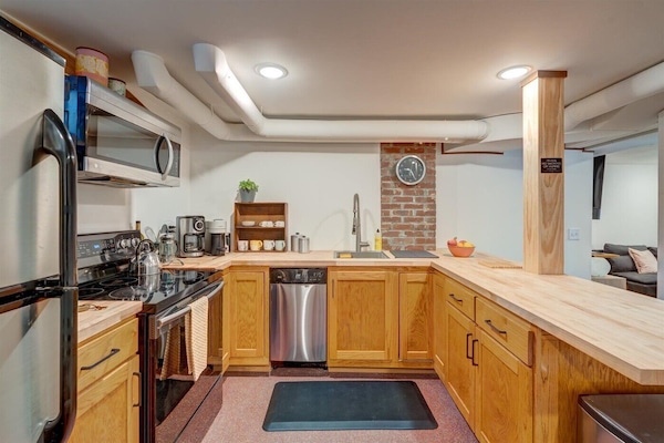 Frigorífic, microones, forn i placa de cuina