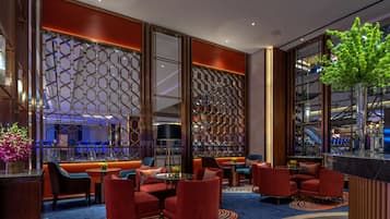 3 Bars/Lounges, Poolbar