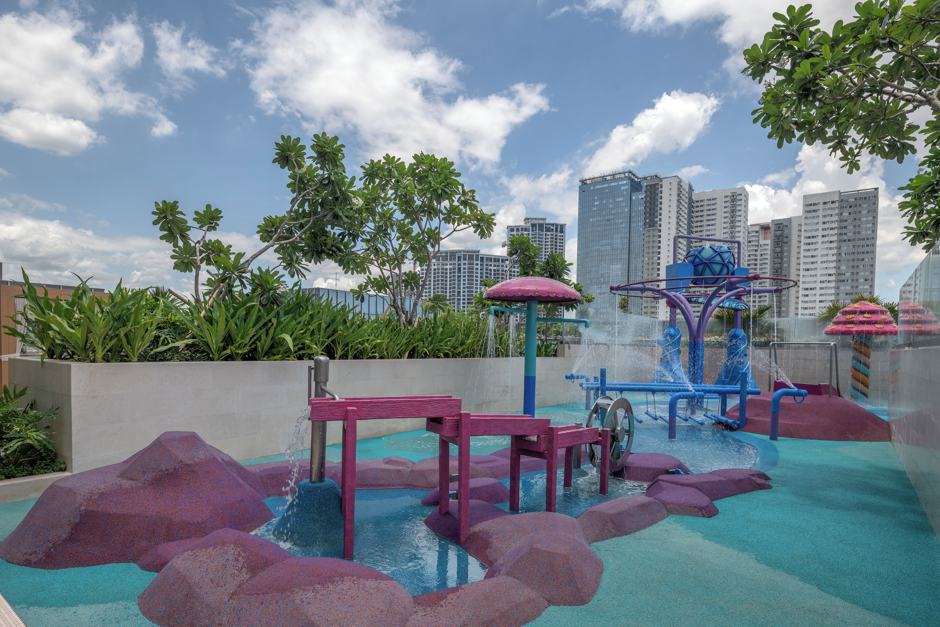 Photo - Solaire Resort North