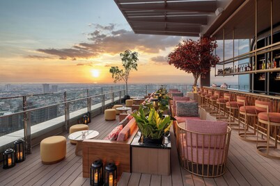 Solaire Resort North