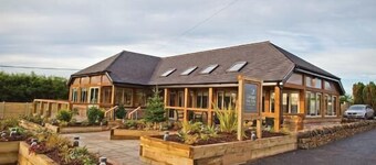 2 Bed Barn Alton Towers Xmas Markets Chatsworth