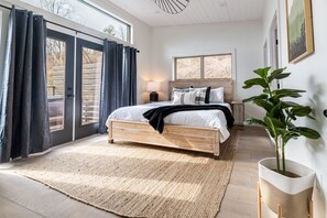 2 soverom, skrivebord, wi-fi og sengetøy